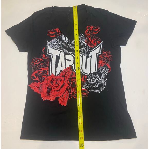 Vintage Y2K Tap Out MMA Women’s V-Neck Double Sided Shirt W/Red & White Roses, M - Picture 5 of 6